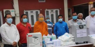 थाई माेनाष्ट्रीद्वारा अस्पताललाई ६ लाख बराबरको स्वास्थ्य सामाग्री सहयोग