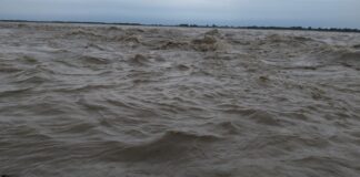 पर्वतमा बाढीले गाडी बगाउदा इन्जिनियर र चालक बेपत्ता