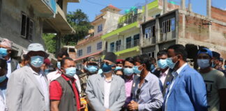 गृहमन्त्री खाँडद्धारा बाढी प्रभावित क्षेत्र हेलम्बु र मेलम्चीको निरीक्षण