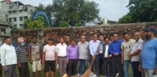कांग्रेस महाधिवेशन : मतदानस्थलकाे फोहोर आफै उठाए बुटवलका सभापति पाण्डे सहितका पदाधिकारीहरूले