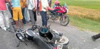 रुपन्देहीको गैडहवामा मोटरसाइकल र साइकल ठाेक्किदा ४ जना घाइते, १ को अवस्था गम्भिर