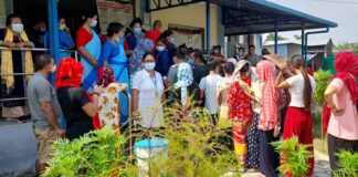 स्थानीयहरुको बिरोध पछि रुद्रपुर स्वास्थ्यचौकीमा खोप लगाउने कार्य स्थगित