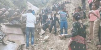 मुगुमा भएको बस दुर्घटनामा २८ जनाको मृत्यु