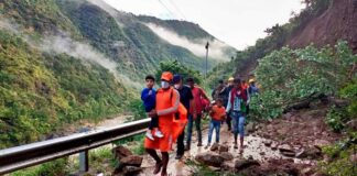 भारतकाे उत्तराखण्ड र केरलामा बाढी पहिराेबाट ९६ जनाको ज्यान गयो