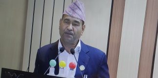 सदनमा गाइजात्रा देखाएर अरुलाई उपदेश नदिन पुर्ब मुख्यमन्त्री पोखरेललाई मुख्यमन्त्री केसीको आग्रह