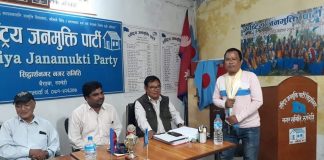 ३३ पटक रक्तदान गरेका थापा सम्मानित