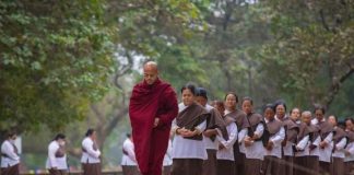 प्राचीन कपिलवस्तुका बुद्ध स्थलमा ७३ जना उपासिकाद्वारा विशेष पूजापाठ