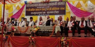प्रतिपक्षमा हुँदा यातायात व्यवसायीको साथमा छौ भन्ने सरकारमा गएपछि समस्या समाधानमा चासो नदेखाउने गरेको व्यवसायीको गुनासो