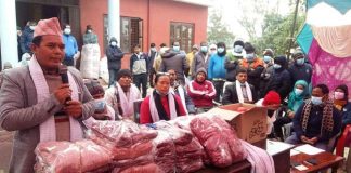 गैडहवामा ४३५ जना जेष्ठ नागरिक तथा अपाङ्गता भएकाहरुलाई न्यानो कपडा बितरण