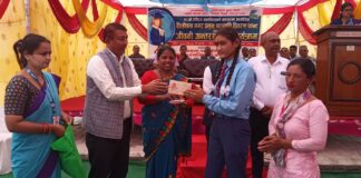 तिलोत्तमाका नगरप्रमुख खाँणद्वारा १४९ जना विद्यार्थीलाई छात्रवृति वितरण
