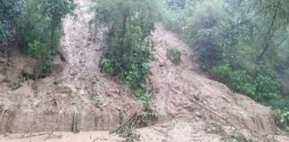 पहिरोले घर बगाउँदा प्युठानमा ६ जना बेपत्ता, बाढीका कारण उद्धार टोली घटनास्थल पुग्न सकेन
