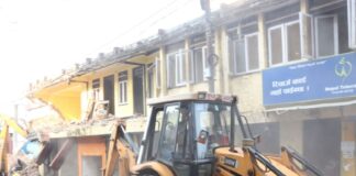 पाल्पा दरबार क्षेत्रका संरचना भत्काउने काम राेकियाे