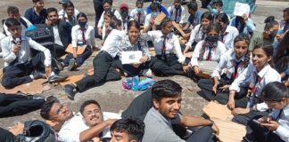 लुम्बिनी बौद्ध विश्वविद्यालय सिटी क्याम्पसमा तालाबन्दी,क्याम्पस प्रशासनद्वारा विद्यार्थीका माग सम्बाेधन गर्ने प्रतिवद्वता