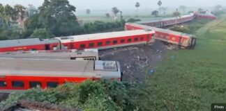 भारतको बिहारमा रेल दुर्घटना : ६ जनाको मृत्यु, १०० जना घाइते