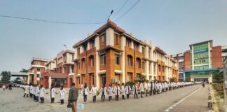युनिभर्सल मेडिकल कलेजकी प्रिन्सिपललाई पदमुक्त गर्ने सहमतिपछि आन्दोलन फिर्ता