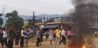 बुटवल र नवलपरासीमा गृहमन्त्री लामिछानेको पुत्ला दहन