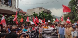 हेटौंडा अस्पताललाई मदन भण्डारी प्रतिष्ठानअन्तर्गत राखेकोमा दलहरुको विरोध प्रदर्शन