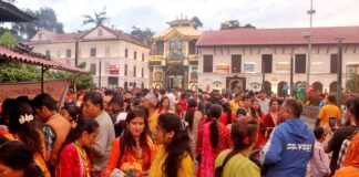 आज साउनको दोस्रो सोमबार, पशुपतिनाथसहित देशभरका शिवालयहरूमा दर्शनार्थीको घुइँचो