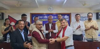 लुम्बिनी वाणिज्य क्याम्पसका नवनिर्वाचित अध्यक्ष श्रेष्ठलाई उद्योग वाणिज्य संघद्वारा सम्मान