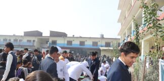 कालिका मानवज्ञान माविमा ‘फुड फेष्टिभल’ विद्यार्थीलाई परिकार पुर्याउनै धाै धाै !