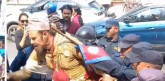 नेपाल सरकारले एक अमेरिकी नागरिकलाई फिर्ता पठाउने