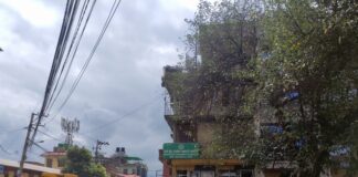 हरिसिद्धी दुर्घटना: घाइते बालिकाको उपचार खर्च सरकारले बेहोर्ने सहमतिपछि अवरुद्ध सडक सुचारु