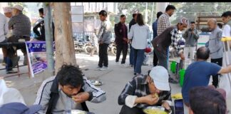 बुटवलमा पनि सुरु भयो “भाेकालाई भाेजन,प्यासीलाई पानी” महाअभियान : नयाँ बसपार्कमा बिहान र बेलुका निशुल्क भाेजन