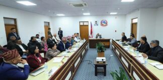 प्रधानमन्त्री कार्की र दुर्गा प्रसाईंबिचकाे वार्ता जारी