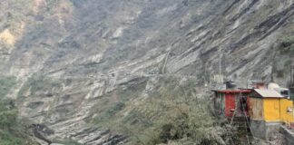 तिनाउ खोलामा डुबेर दुई भारतीय पर्यटक बेपत्ता