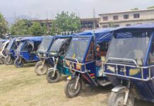 बुटवलका दर्ता बिनाका ई-रिक्सा चालक तथा मजदुरहरू संगठित : नगरपालिकामा दर्ता हुन पाउनुपर्ने माग