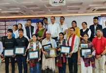 बुटवल उपमहानगरपालिकाद्वारा एसईईमा ४ जि पि ए ल्याउने विद्यार्थी तथा विद्यालयहरूलाई सम्मान