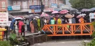पोखरामा भेलले बगाउँदा आमा-छोरीको मृत्यु