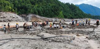 भोटेकोशी बाढी : मृत्यु हुनेको संख्या एक हजार २५२ पुग्याे, चार हजारभन्दा धेरै सम्पर्कविहीन