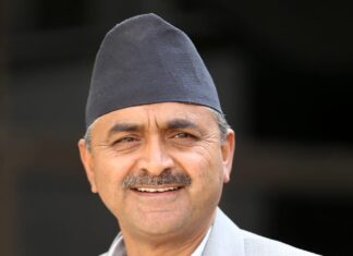 सबै पदाधिकारी खारेज गरेर एकल अध्यक्ष बन्न ठाकुर गैरेको ओलीलाई चुनौती