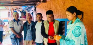 भोटेकोशी बाढीमा सम्पर्कविहीन आनबहादुर कुमालको परिवारलाई कांग्रेस पाल्पाको आर्थिक तथा खाद्यान्न सहयोग